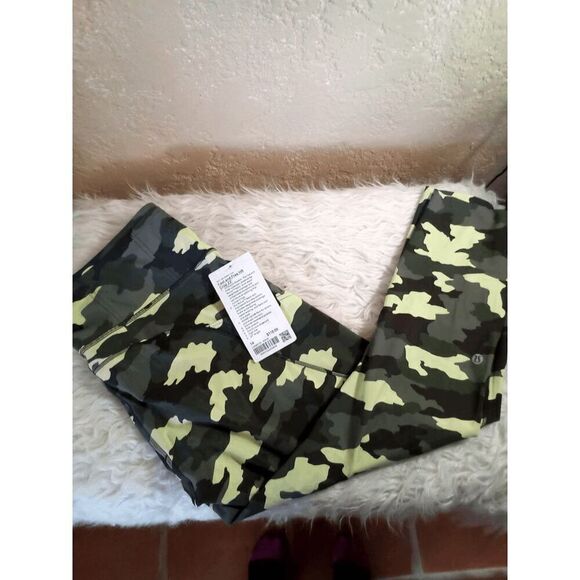 216-NWT Size 14 Lululemon Fast and Free High Rise Crop - Picture 3 of 6